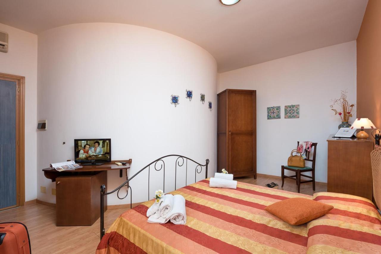 Hotel Halimeda San Vito Lo Capo Exteriör bild